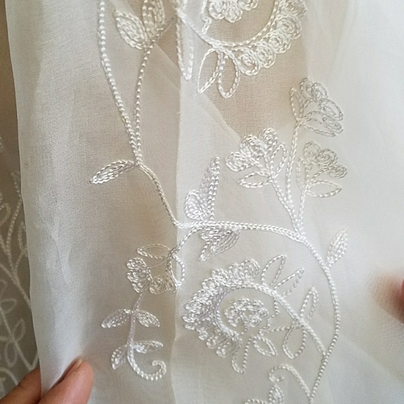 LAURA ASHLEY SHEER EMBROIDERED SILK SHIRT - Picture 4 of 8